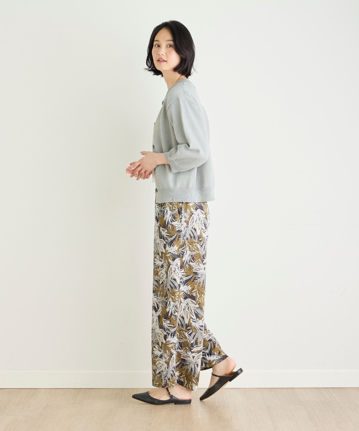 7-IDconcept.「《大きいサイズ》リーフプリントワンタックストレートパンツ」|スラックス|