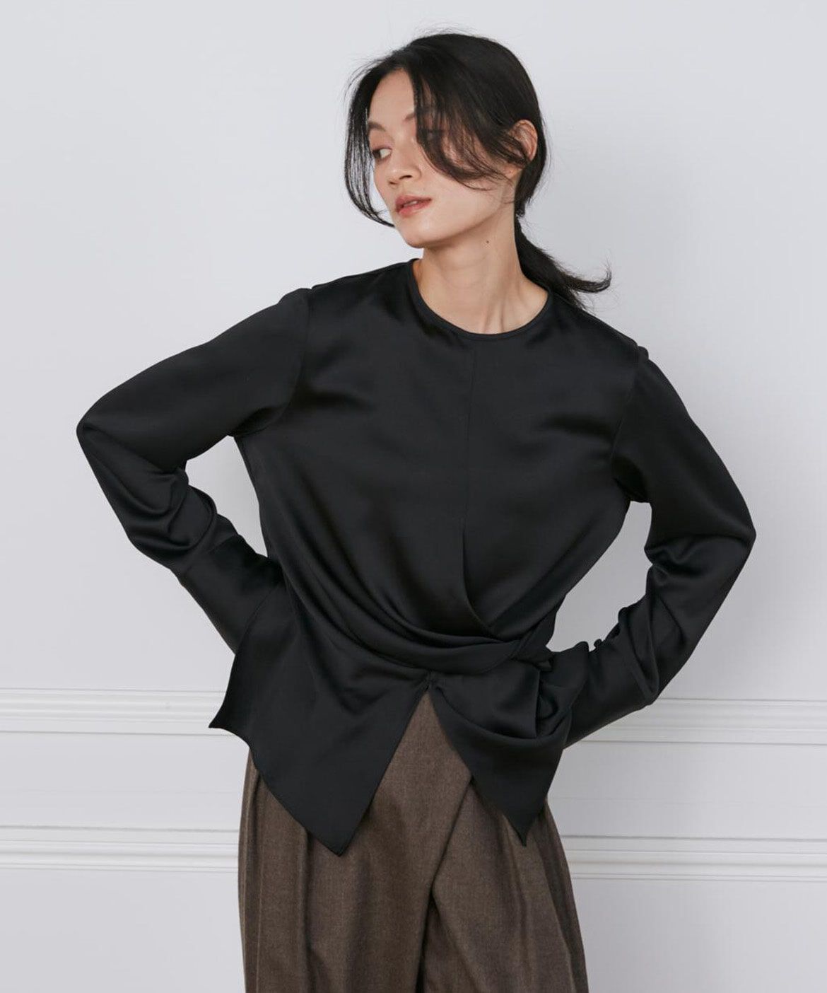 INED「シルキーアシメトリーブラウス《la veille by SUPERIOR CLOSET》」|シャツ・ブラウス|