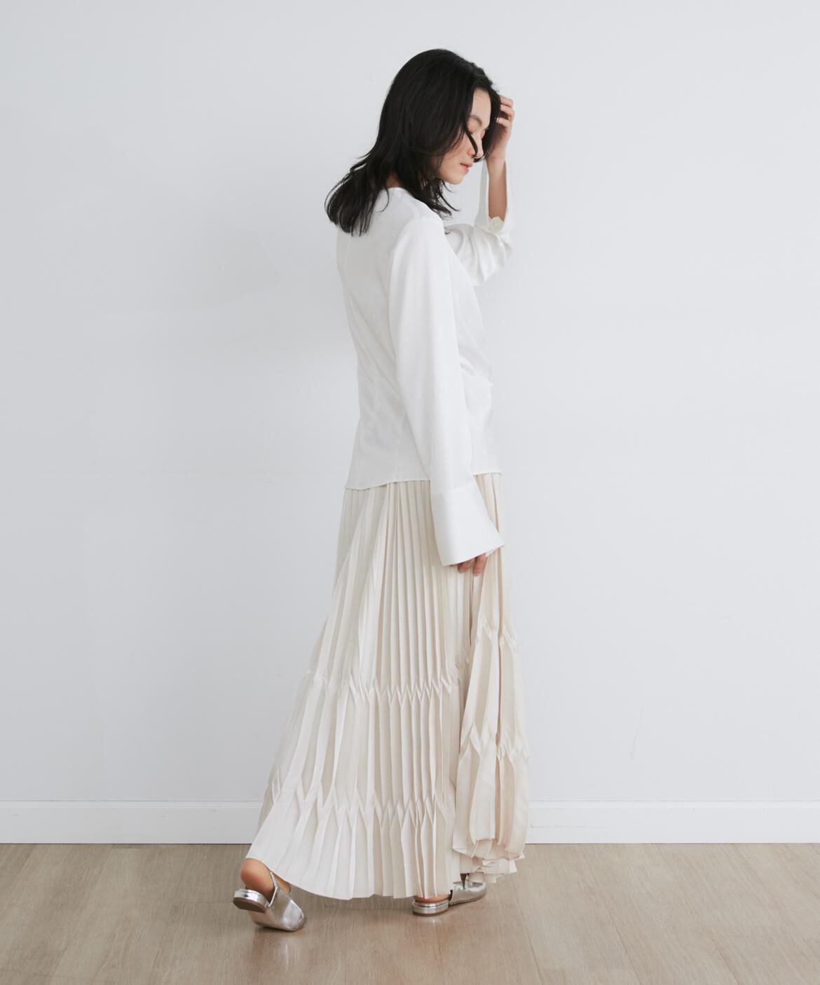 INED「シルキーアシメトリーブラウス《la veille by SUPERIOR CLOSET》」|シャツ・ブラウス|