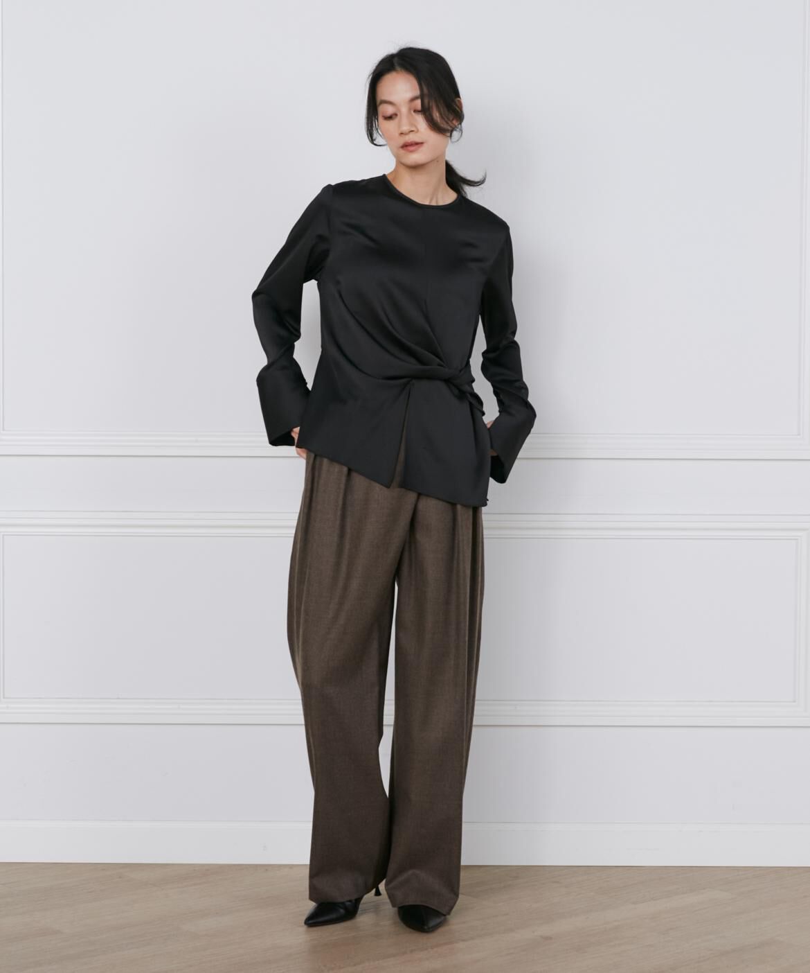 INED「シルキーアシメトリーブラウス《la veille by SUPERIOR CLOSET》」|シャツ・ブラウス|