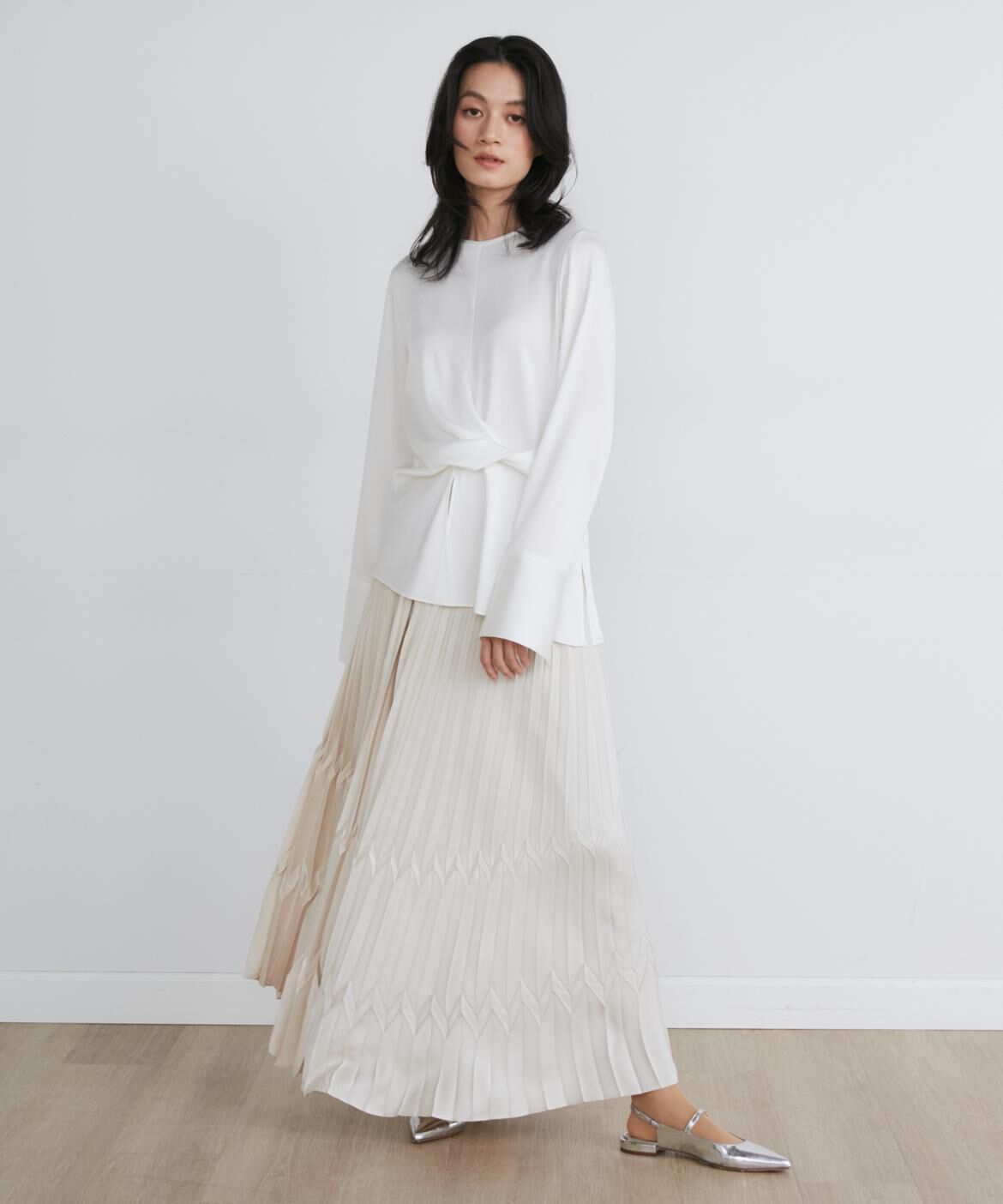 INED「シルキーアシメトリーブラウス《la veille by SUPERIOR CLOSET》」|シャツ・ブラウス|