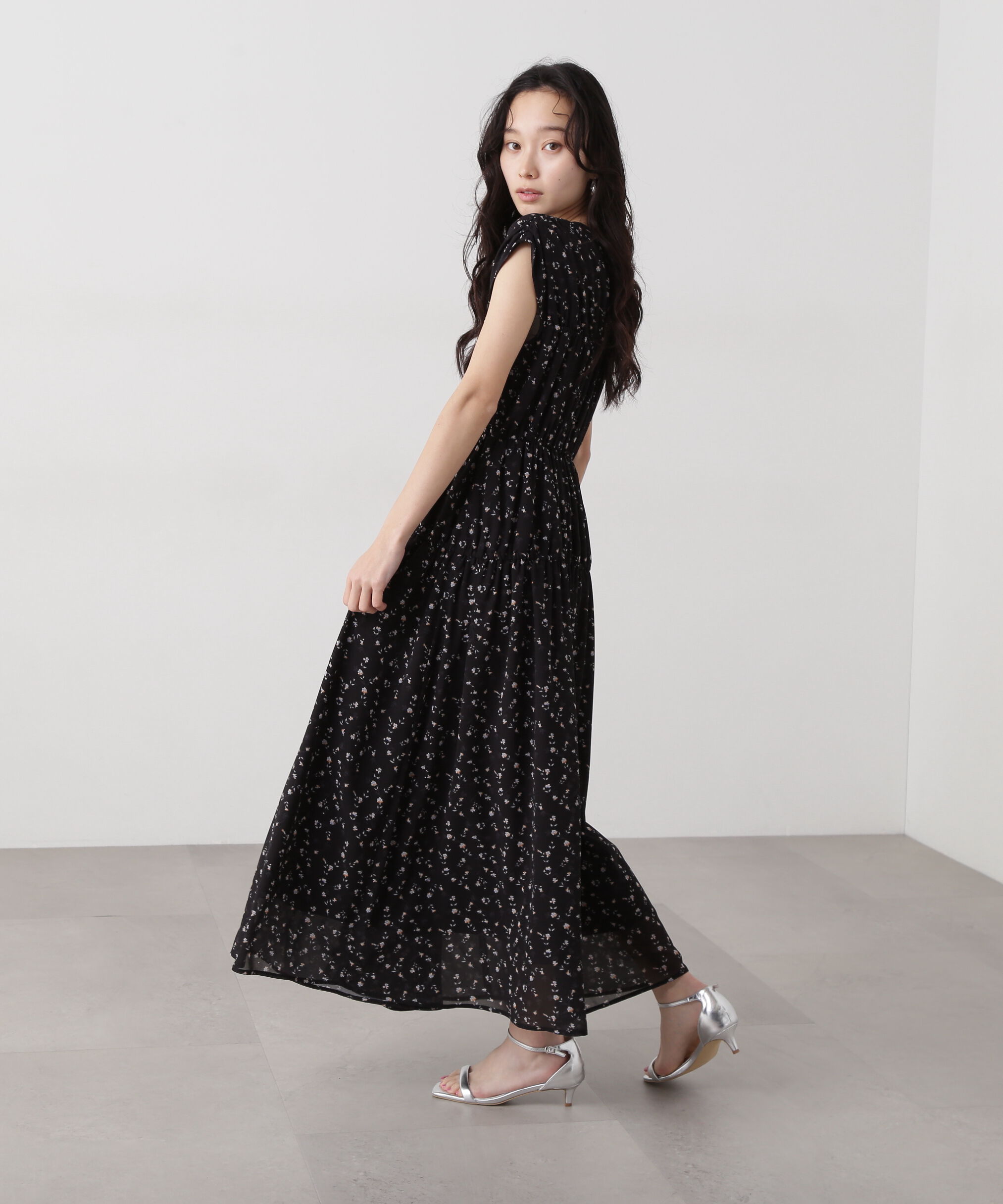  「シフォンフラワープリントワンピース」|ワンピース|