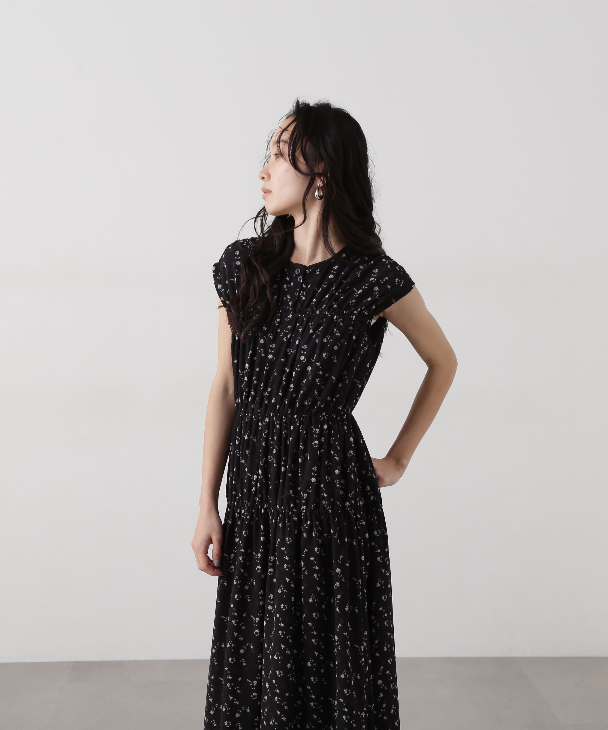  「シフォンフラワープリントワンピース」|ワンピース|