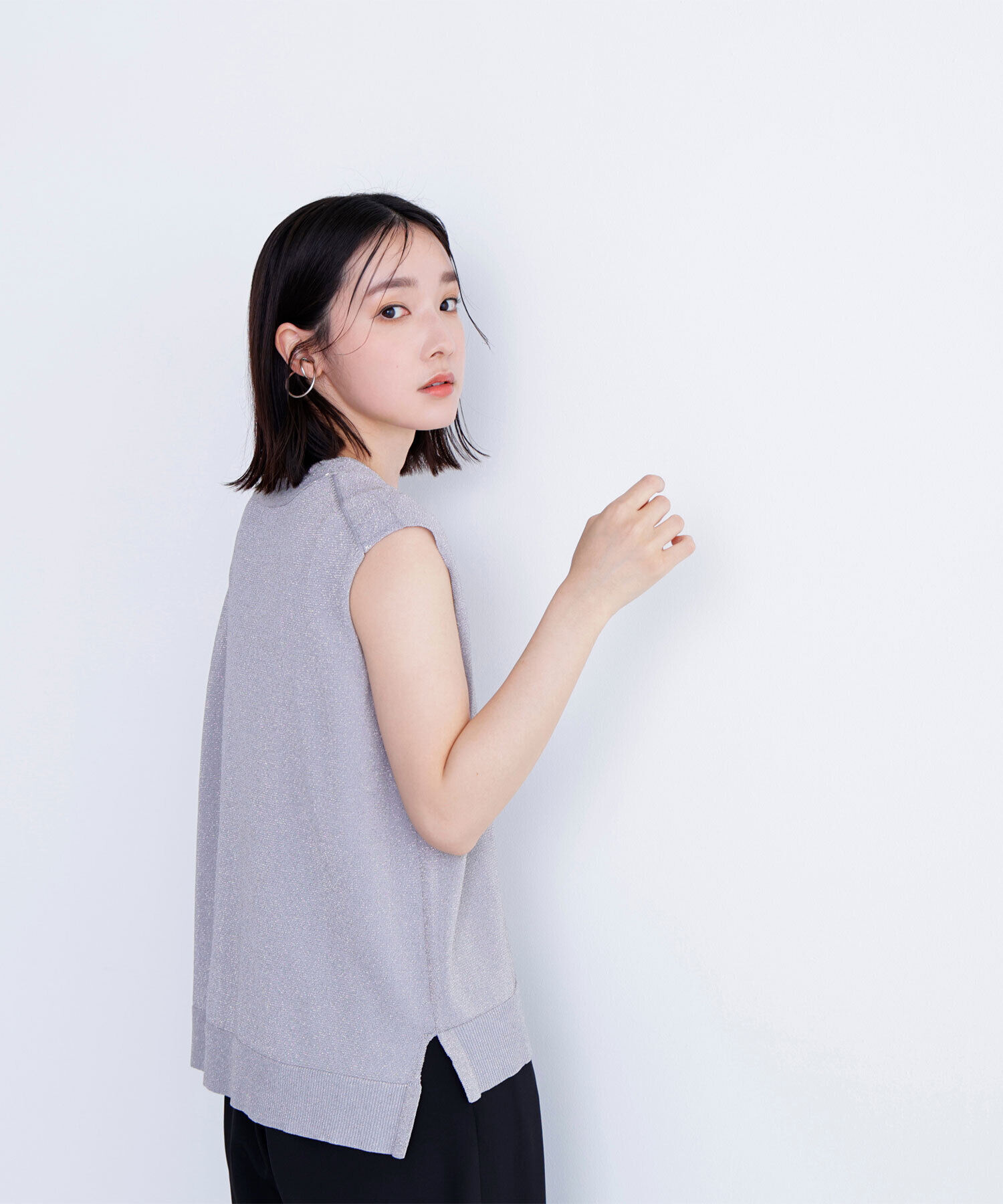  「スパークVネックニットベスト」|ニット・セーター|