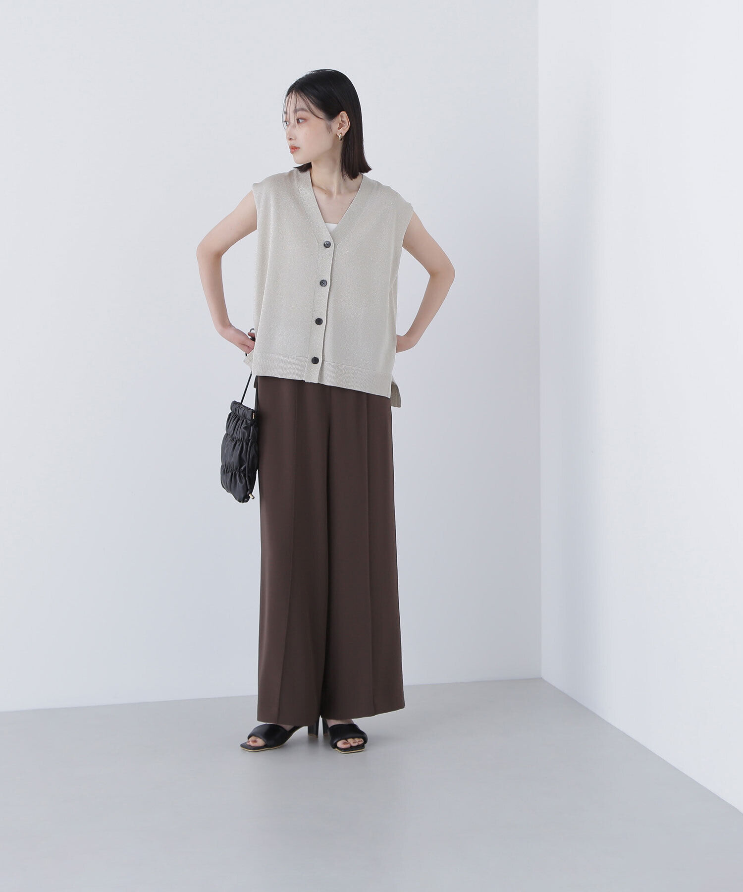  「スパークVネックニットベスト」|ニット・セーター|