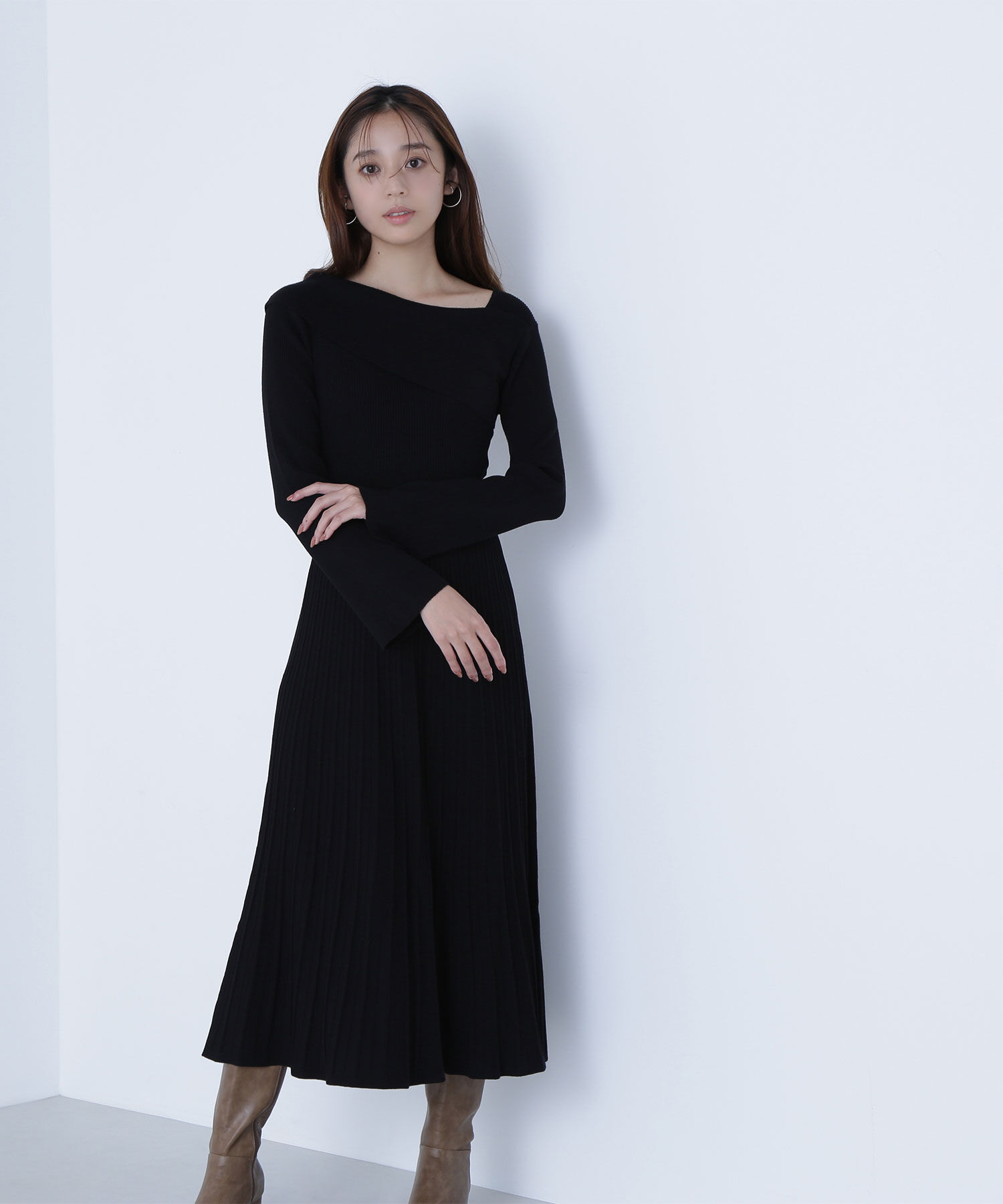  「アシメネックニットワンピース」|ワンピース|
