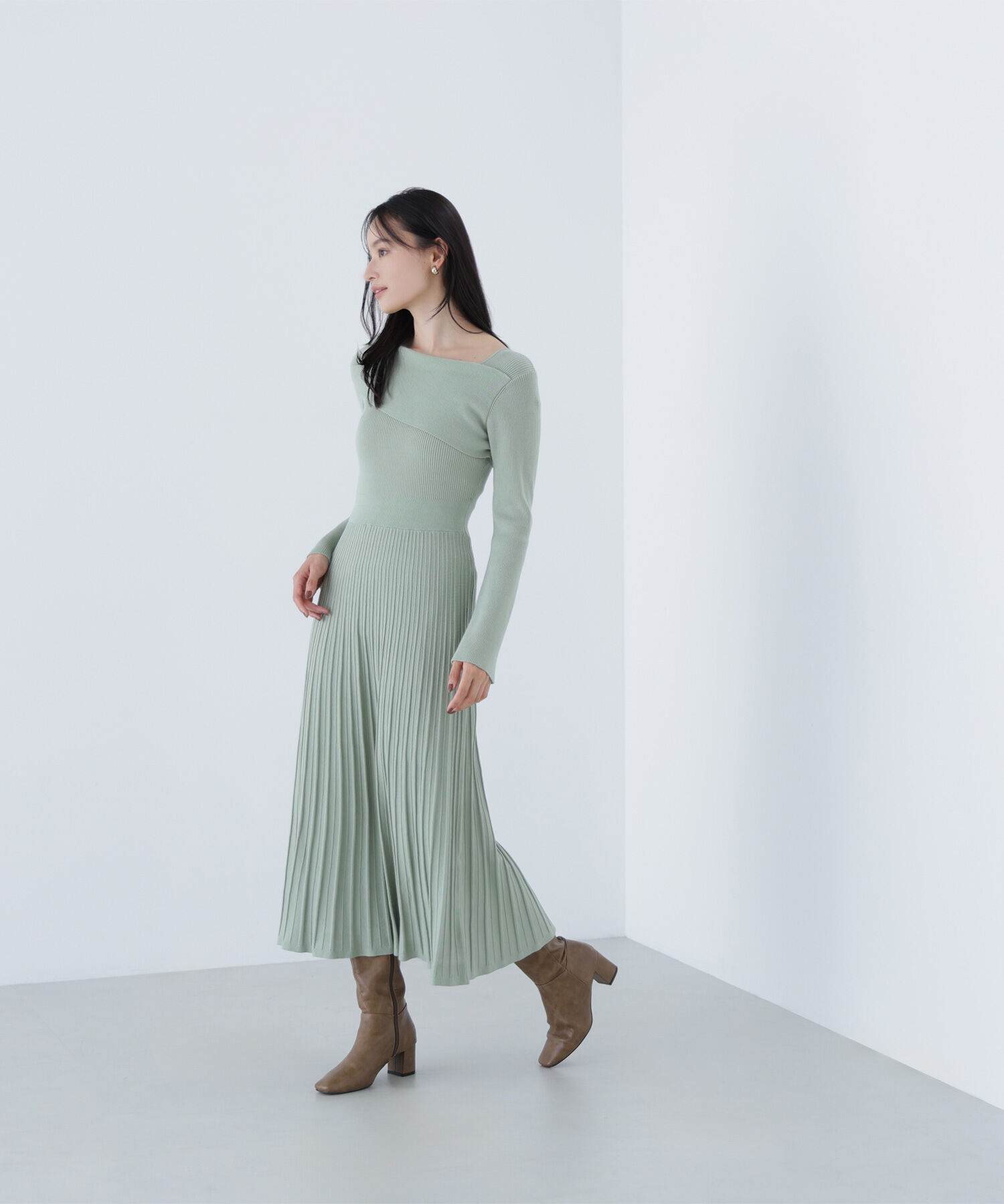  「アシメネックニットワンピース」|ワンピース|