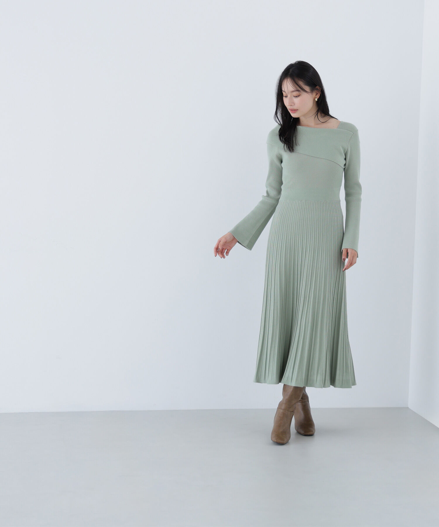  「アシメネックニットワンピース」|ワンピース|