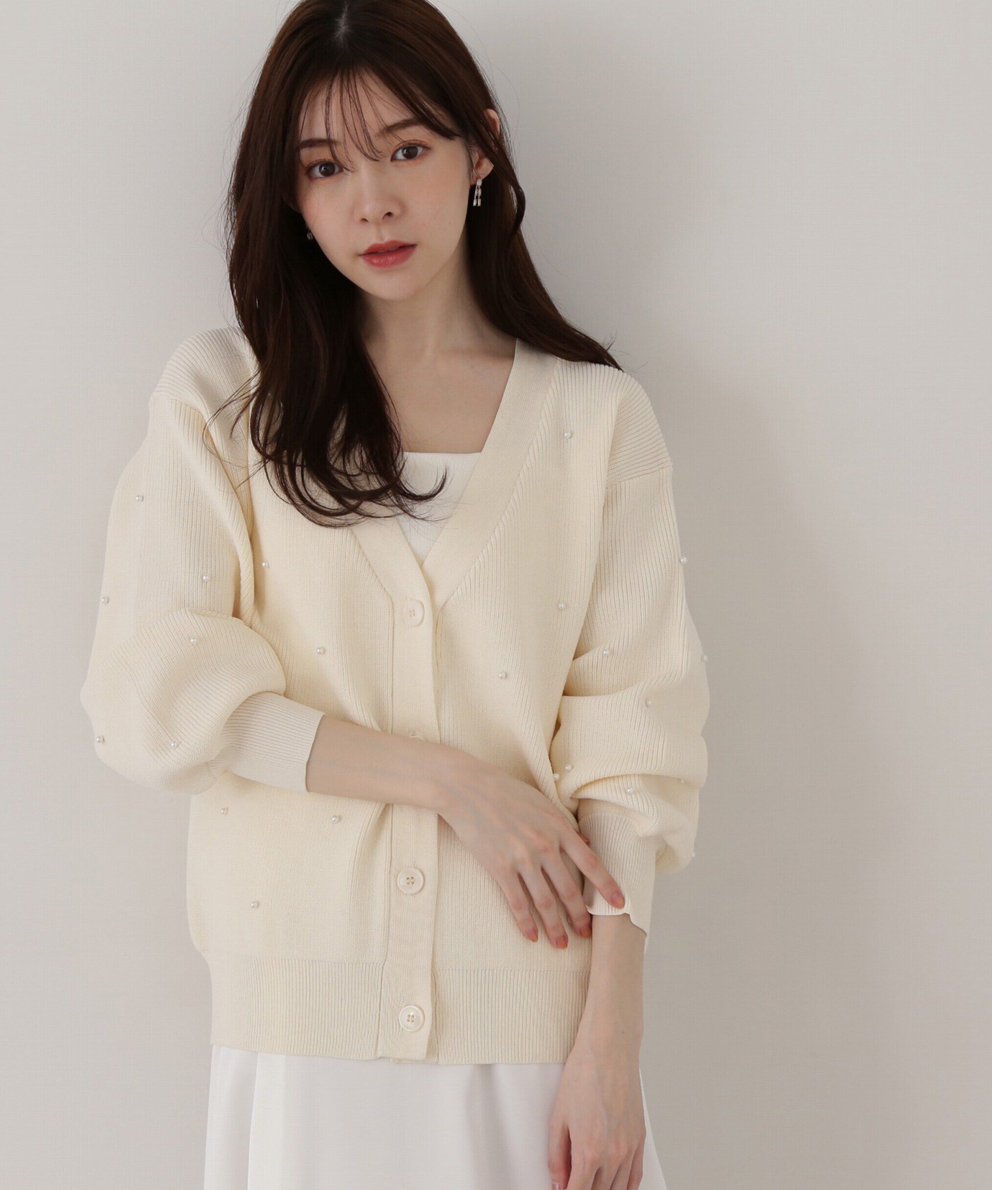 PROPORTION BODY DRESSING「《EDIT COLOGNE》パール調付きルーズカーディガン」|カーディガン|エクリュ1