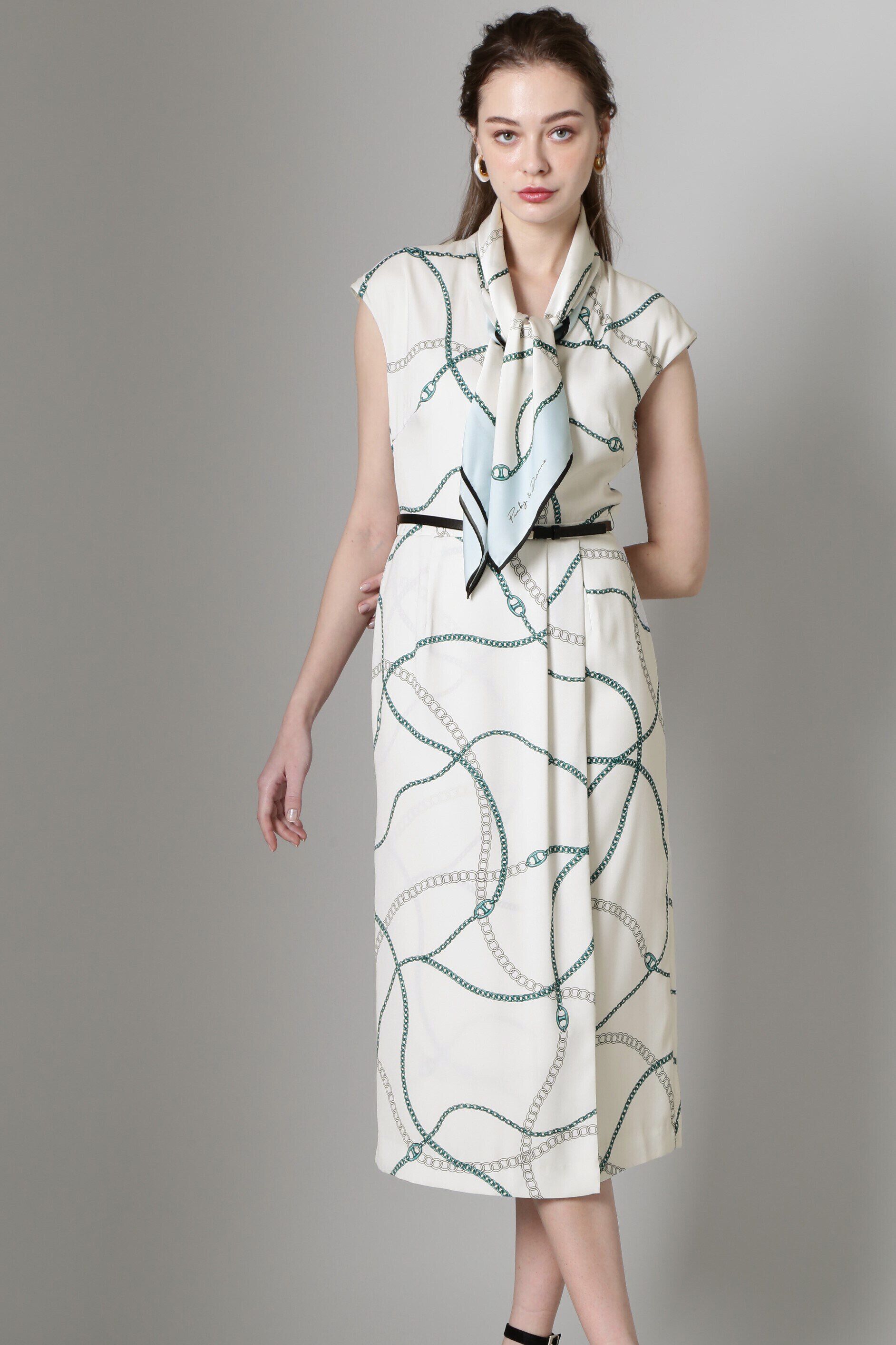  「[URBAN PRECIOUS]チェーンプリントワンピース」|ワンピース|グリーン系1