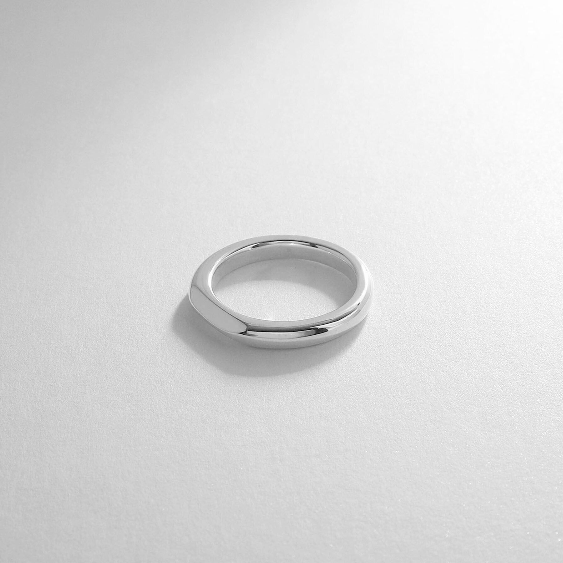 COCOSHNIK「シルバー アーチカットオフ リング（14号、16号、18号）」|リング|