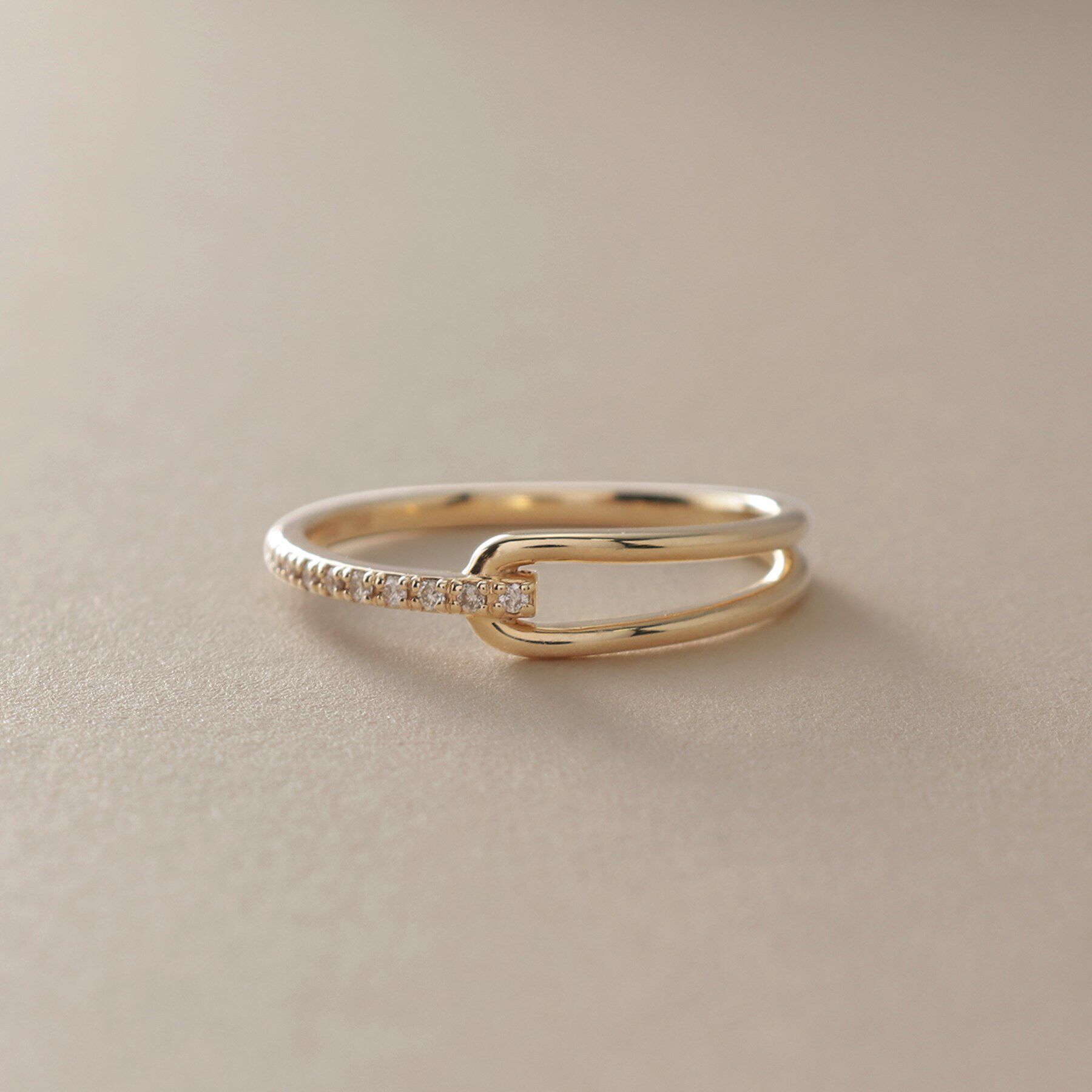 COCOSHNIK「K10ダイヤモンド ハーフノット リング」|リング|