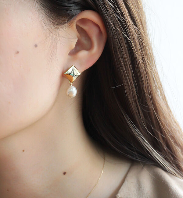  「Vintique ゴールドスタッズ&times;パール ピアス」|ピアス|