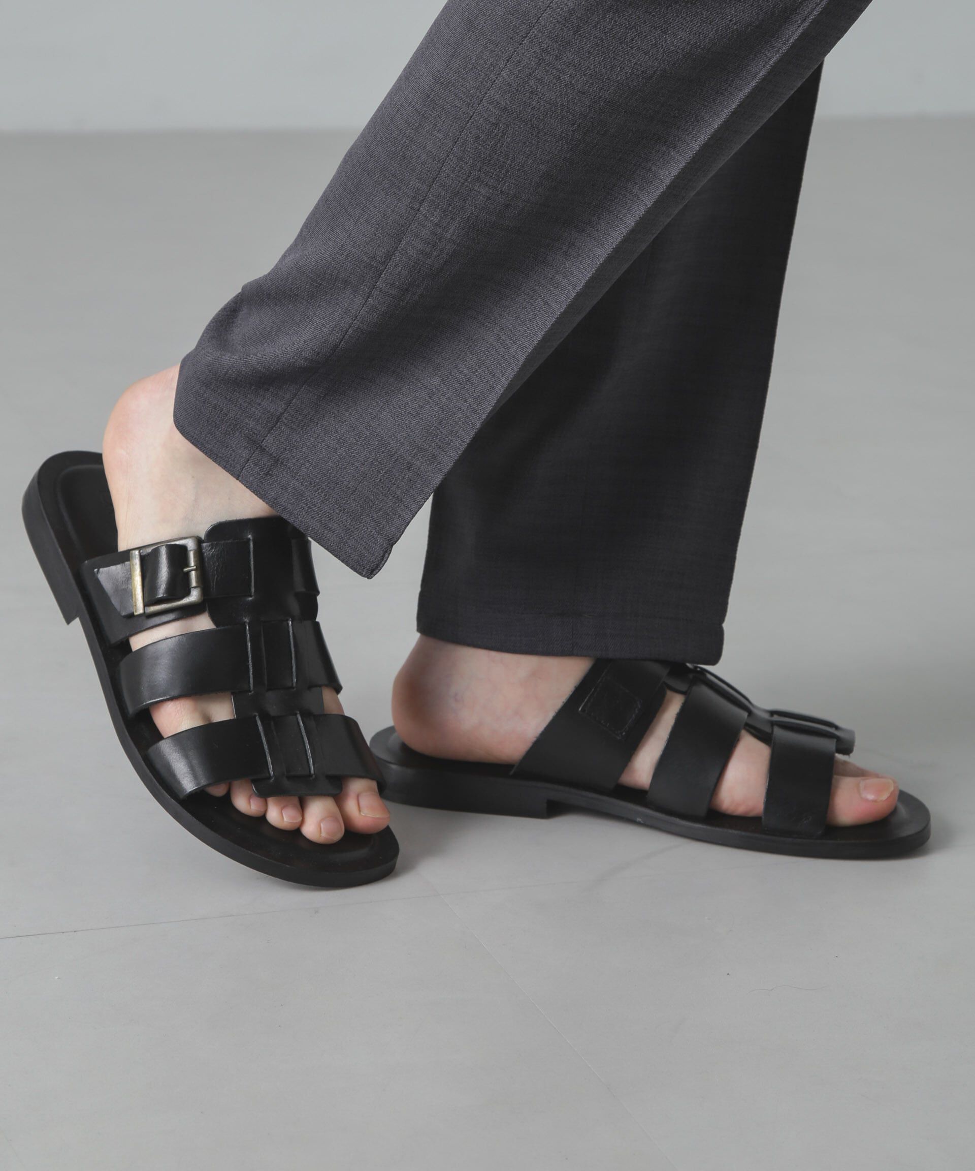 nano･universe「CORSO ROMA 9/別注 グルカサンダル」|サンダル|ブラック