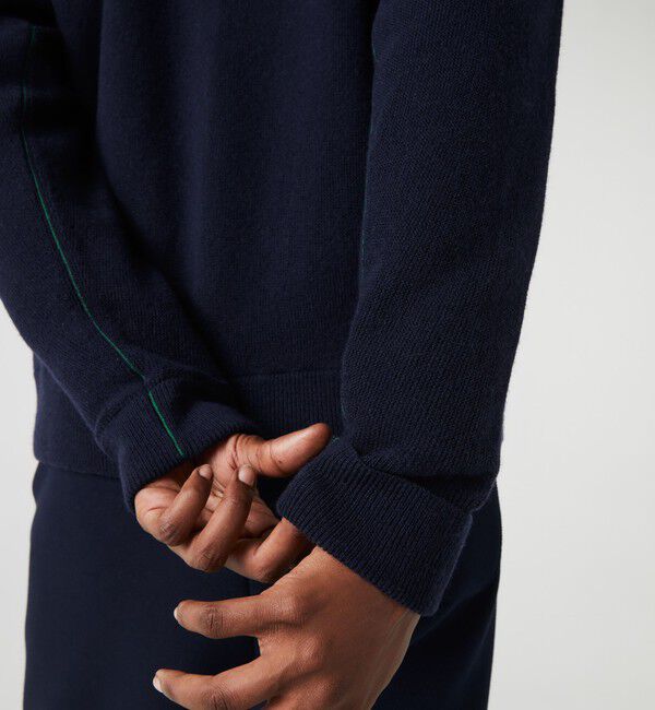 LACOSTE「プレーンVネックニットカーディガン」|カーディガン|