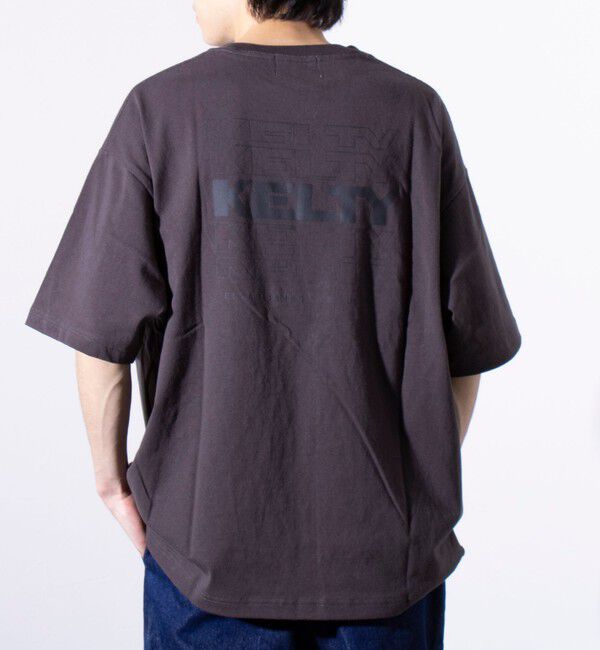 GLOSTER「【KELTY&times;GLOSTER】別注 バックタイポロゴプリントTシャツ ワンポイントワッペン」|Tシャツ・カットソー|