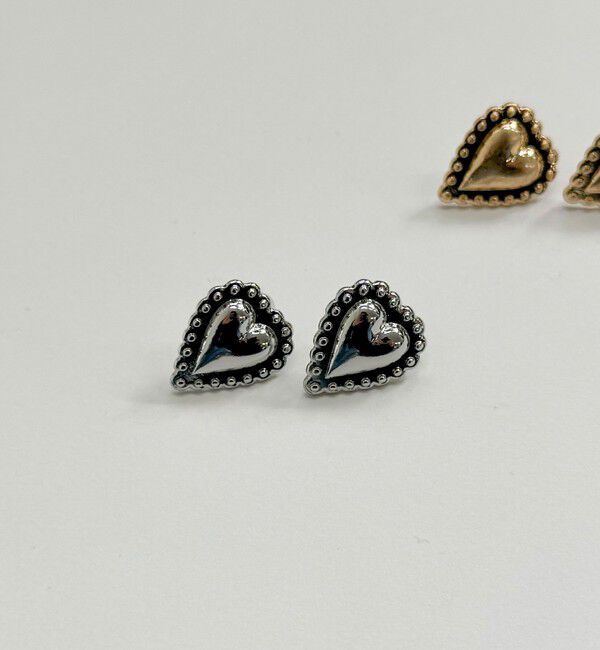 fredy emue「ヴィンテージ風ハートピアス」|ピアス|