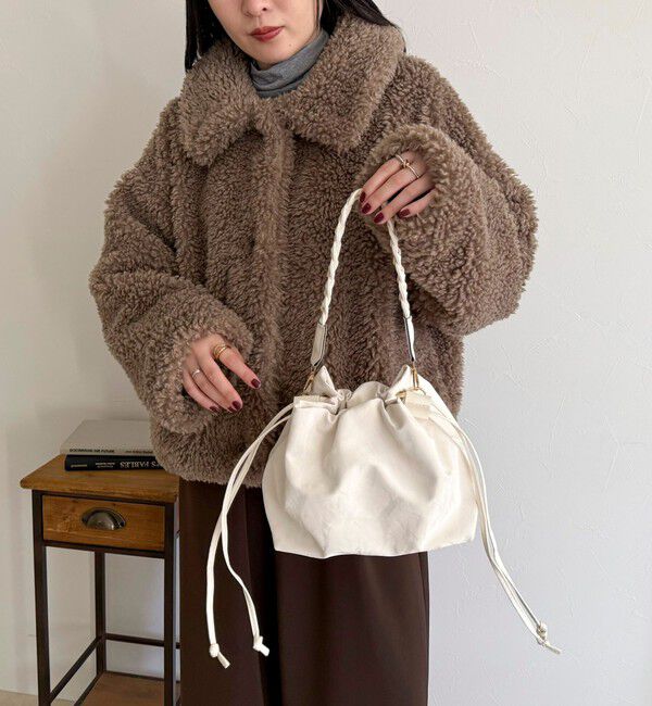 fredy emue「三つ編みハンドル巾着バッグ」|ショルダー・メッセンジャー|アイボリー