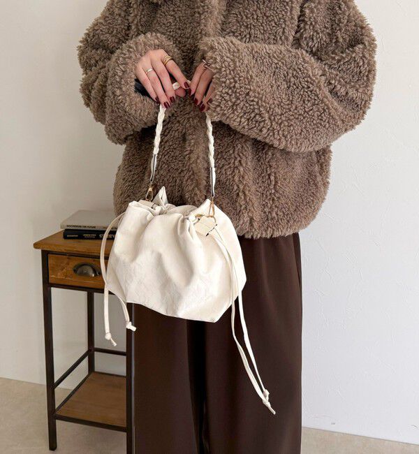 fredy emue「三つ編みハンドル巾着バッグ」|ショルダー・メッセンジャー|