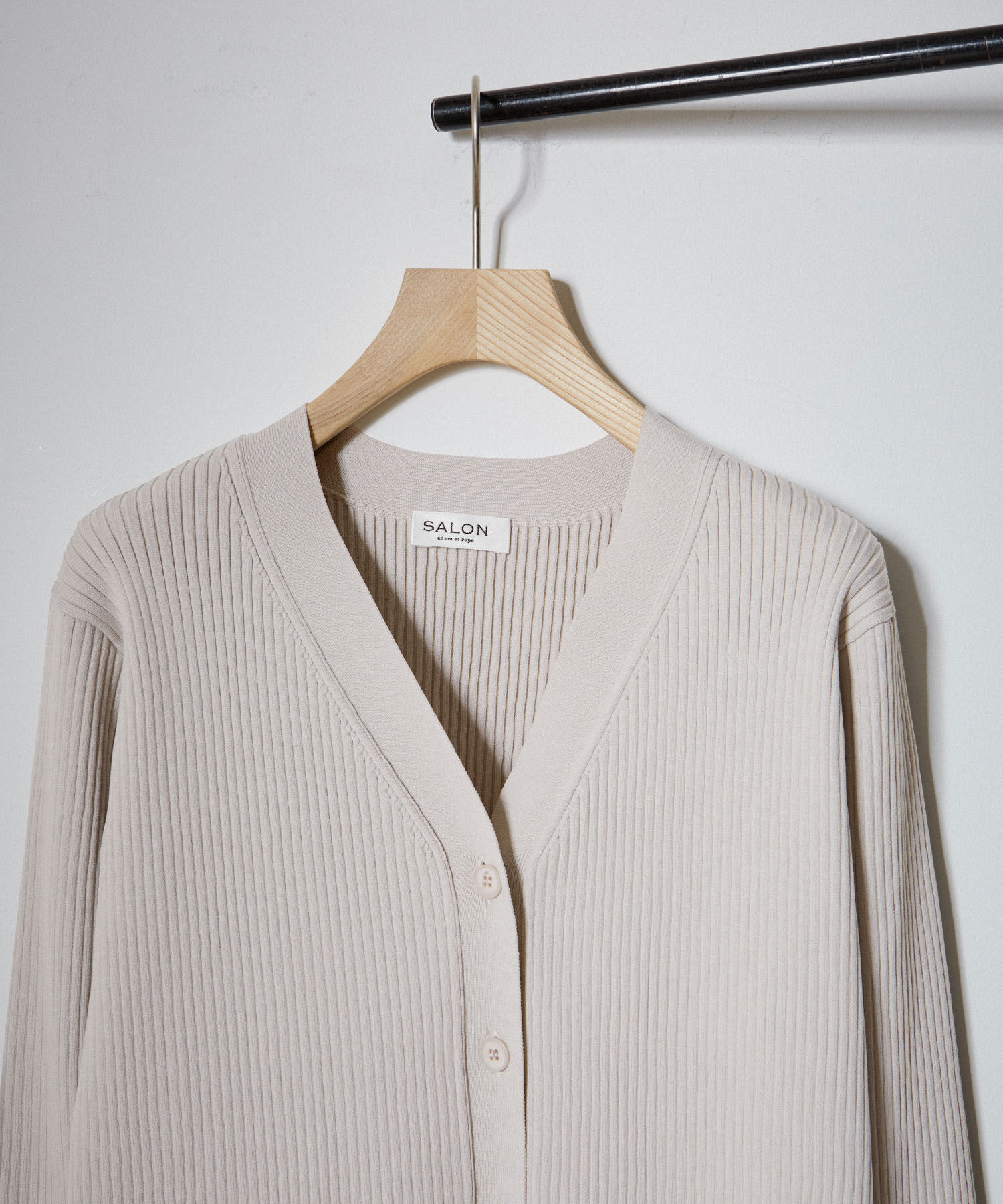 SALON adam et rope'「フレアースリーブリブVネックカーディガン【洗える】」|カーディガン|