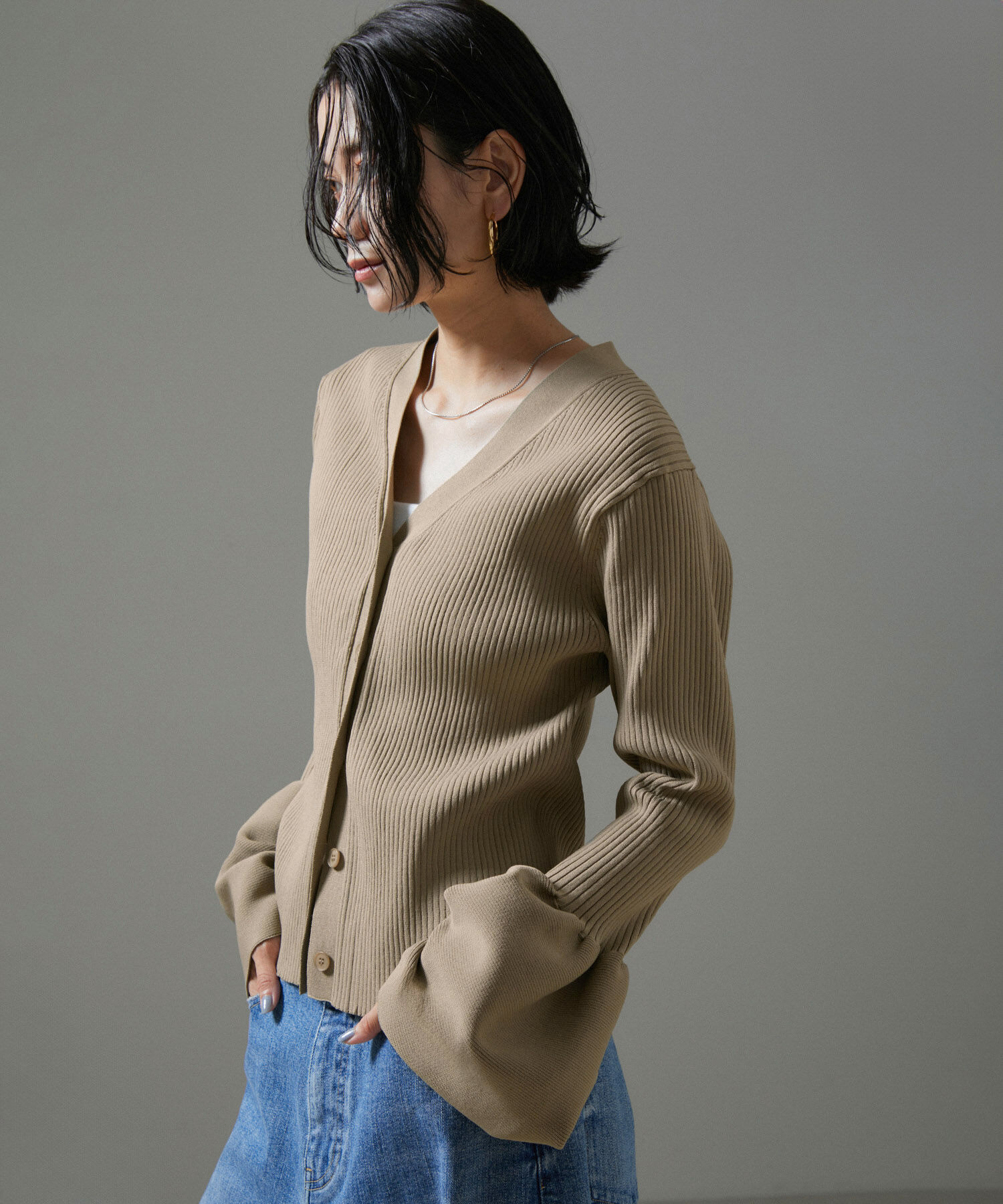 SALON adam et rope'「フレアースリーブリブVネックカーディガン【洗える】」|カーディガン|