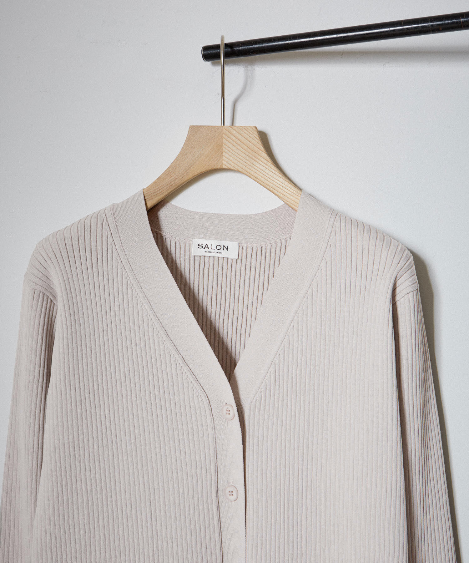 SALON adam et rope'「フレアースリーブリブVネックカーディガン【洗える】」|カーディガン|