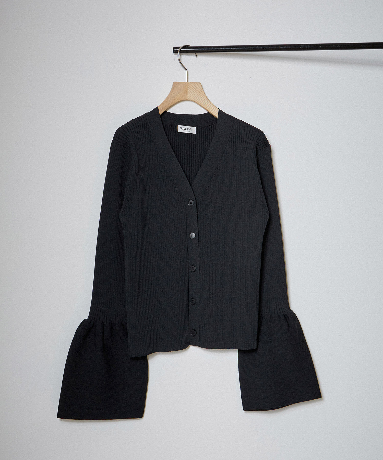 SALON adam et rope'「フレアースリーブリブVネックカーディガン【洗える】」|カーディガン|