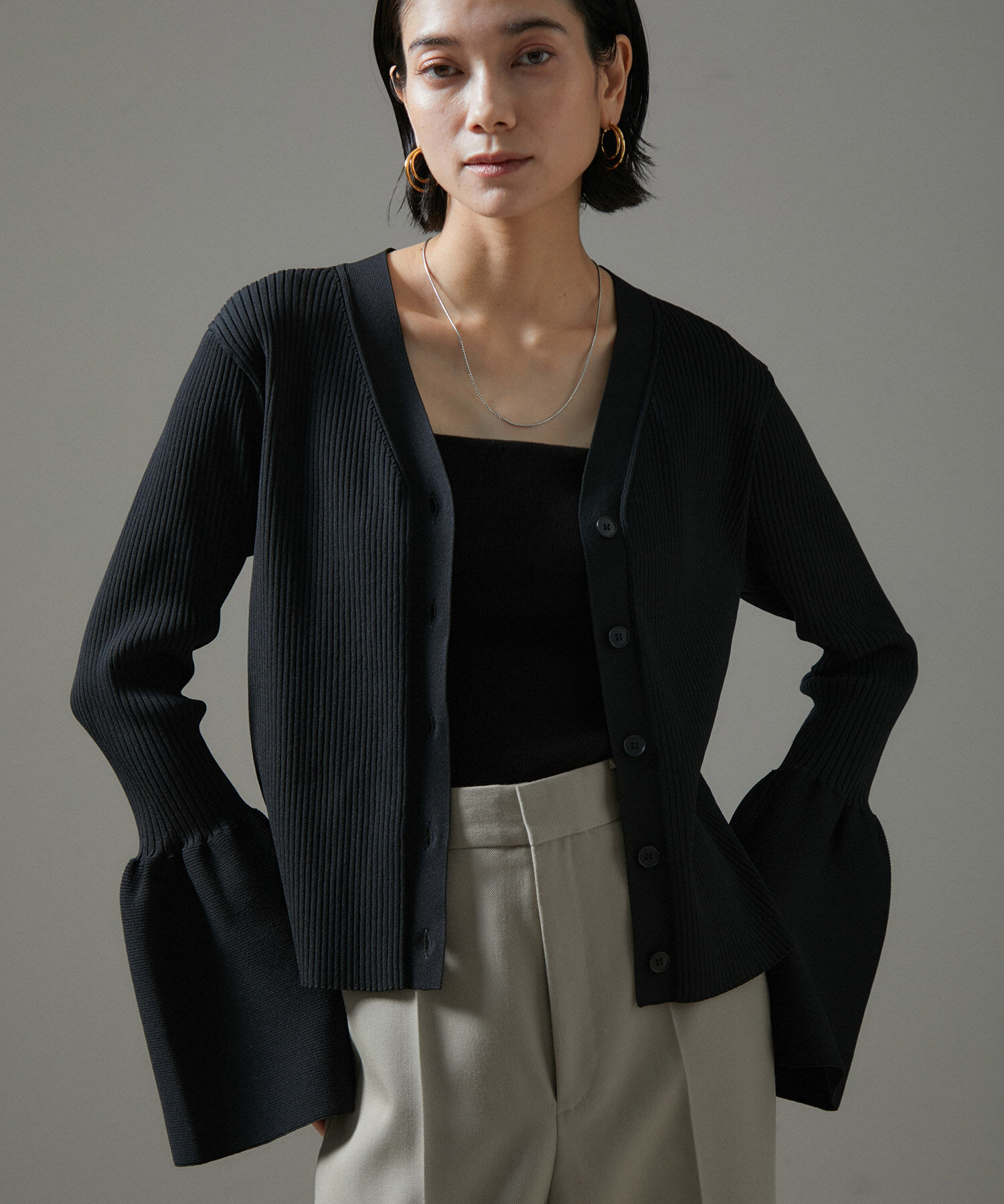 SALON adam et rope'「フレアースリーブリブVネックカーディガン【洗える】」|カーディガン|