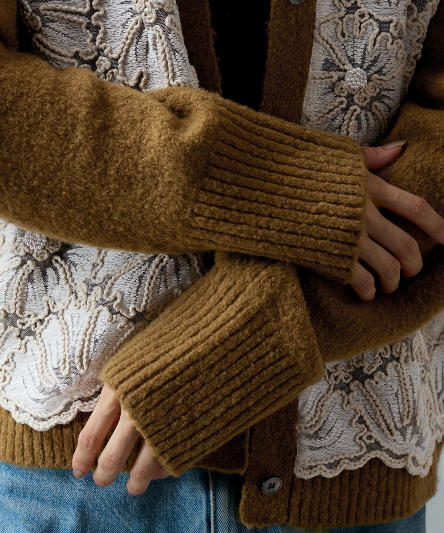 SALON adam et rope'「ヤクウールフラワーレースストラータカーディガン」|カーディガン|