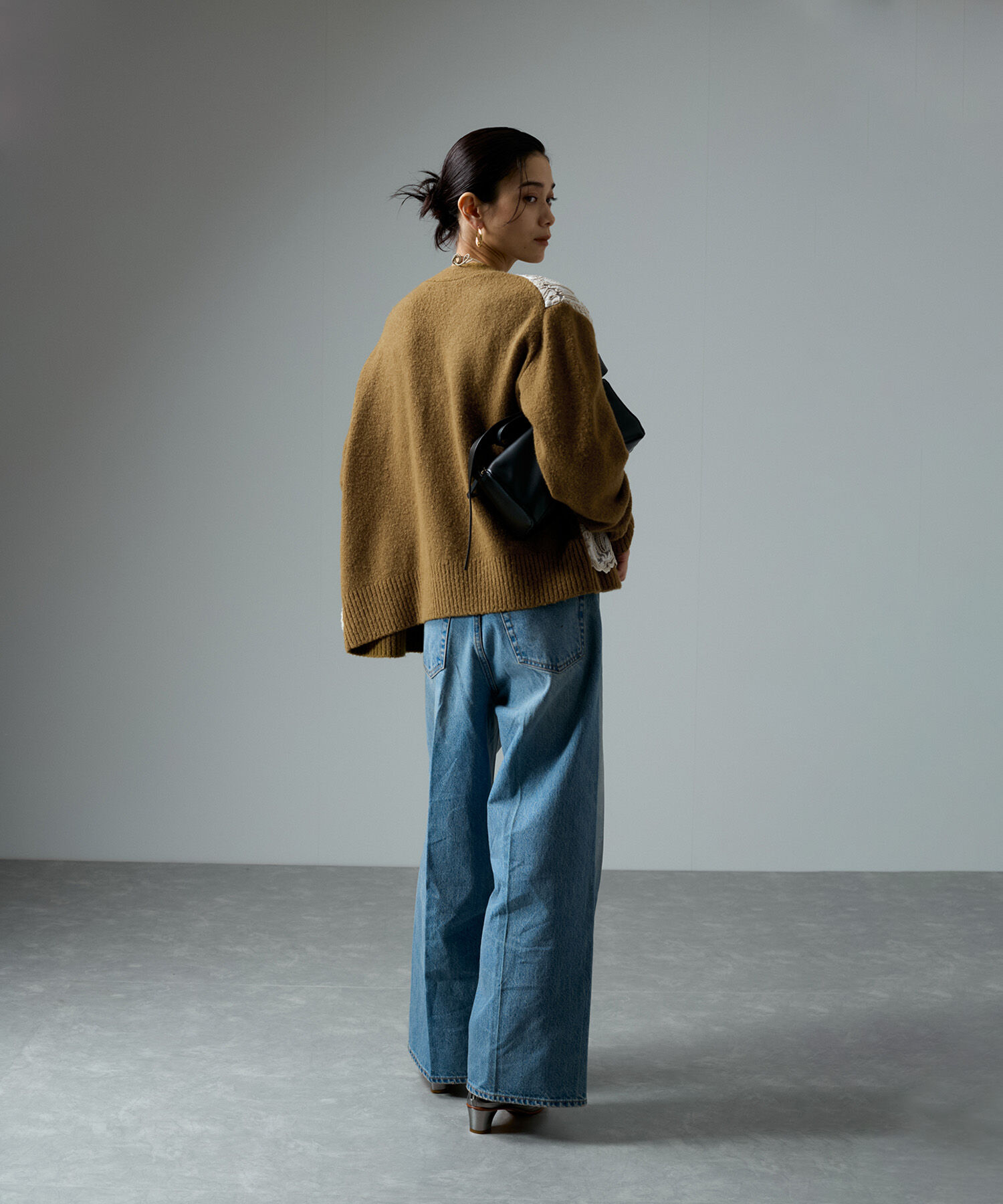 SALON adam et rope'「ヤクウールフラワーレースストラータカーディガン」|カーディガン|