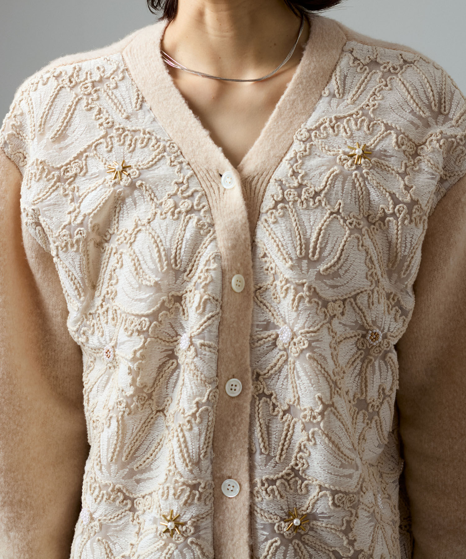 SALON adam et rope'「ヤクウールフラワーレースストラータカーディガン」|カーディガン|