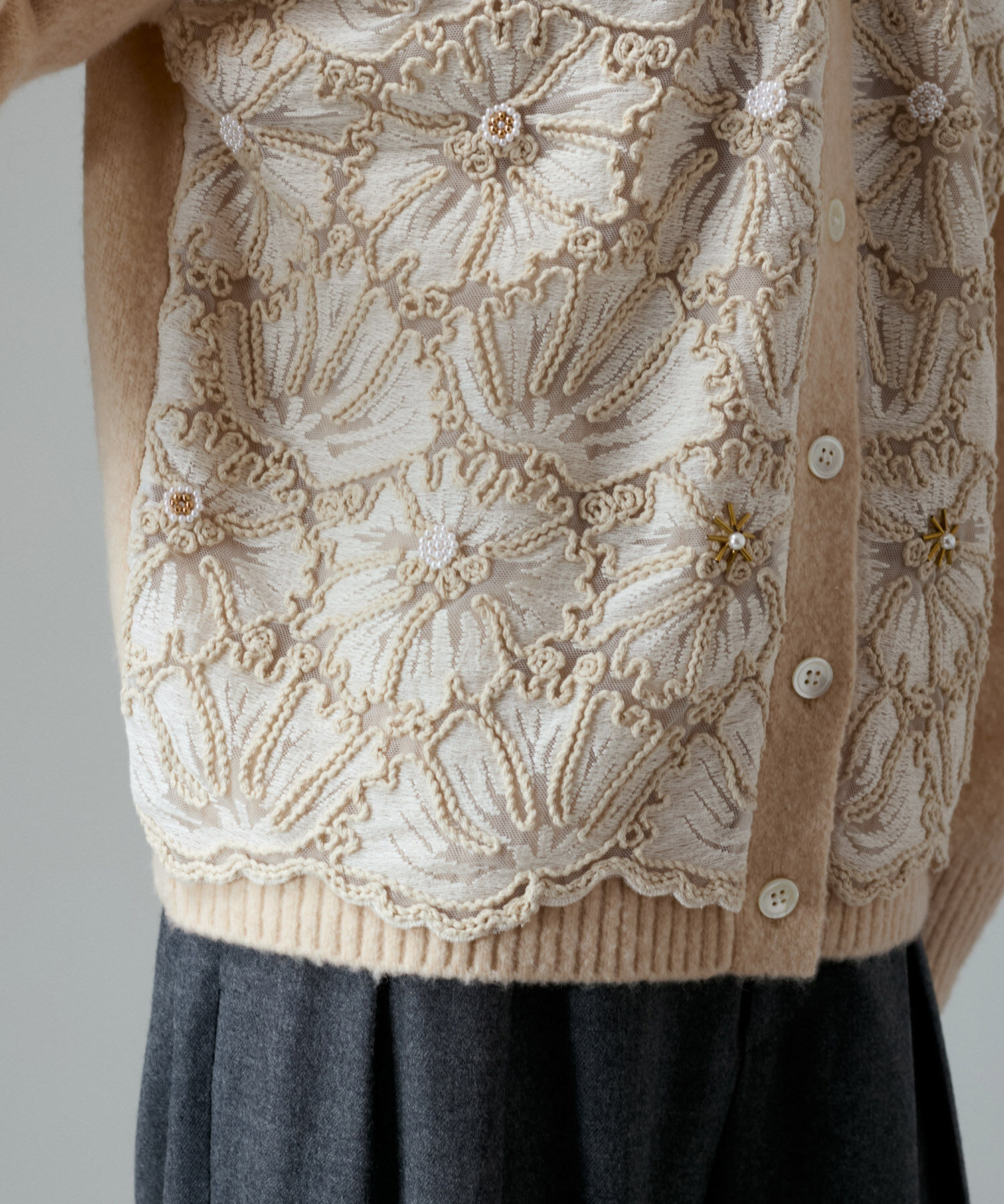 SALON adam et rope'「ヤクウールフラワーレースストラータカーディガン」|カーディガン|