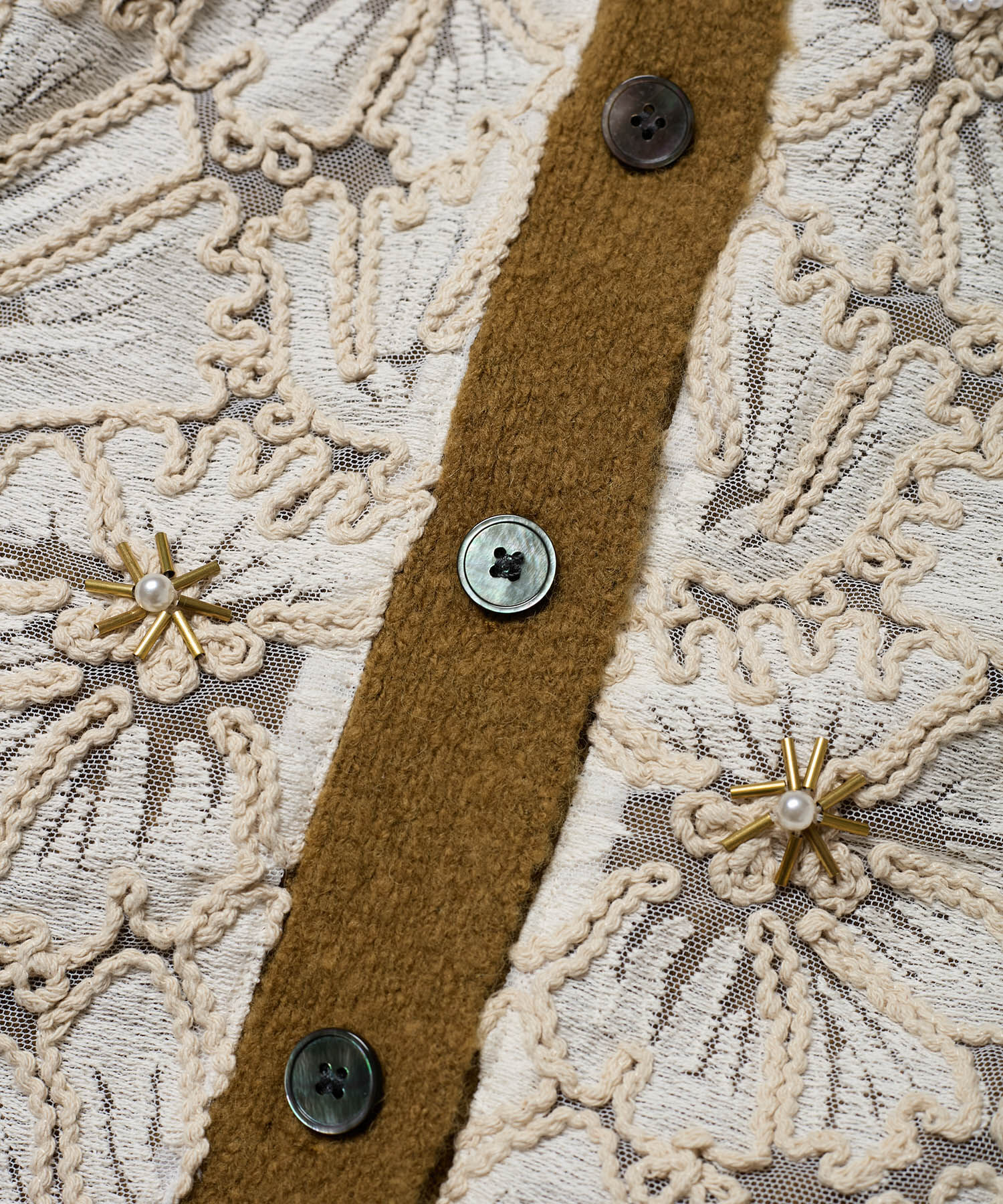 SALON adam et rope'「ヤクウールフラワーレースストラータカーディガン」|カーディガン|