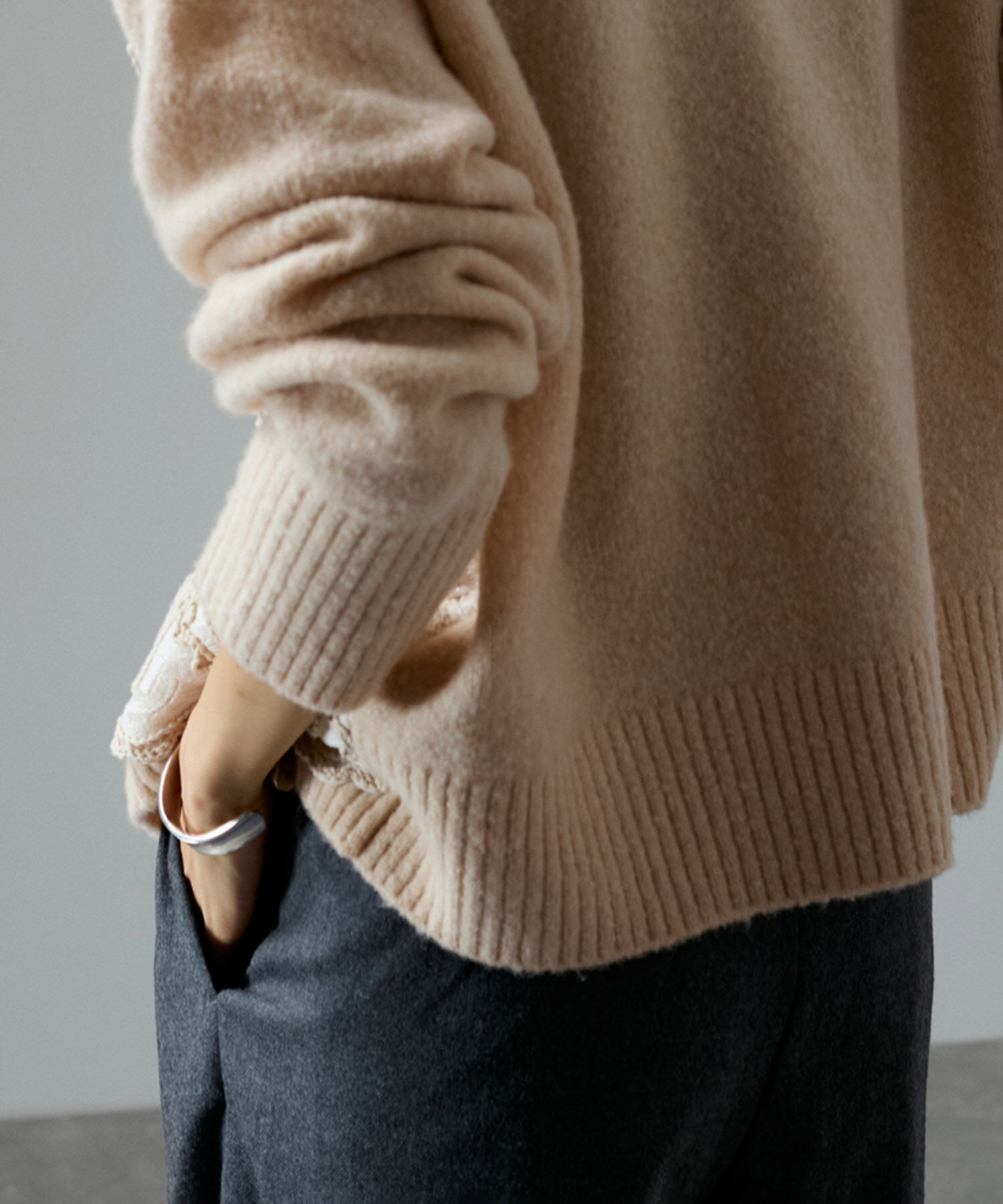 SALON adam et rope'「ヤクウールフラワーレースストラータカーディガン」|カーディガン|