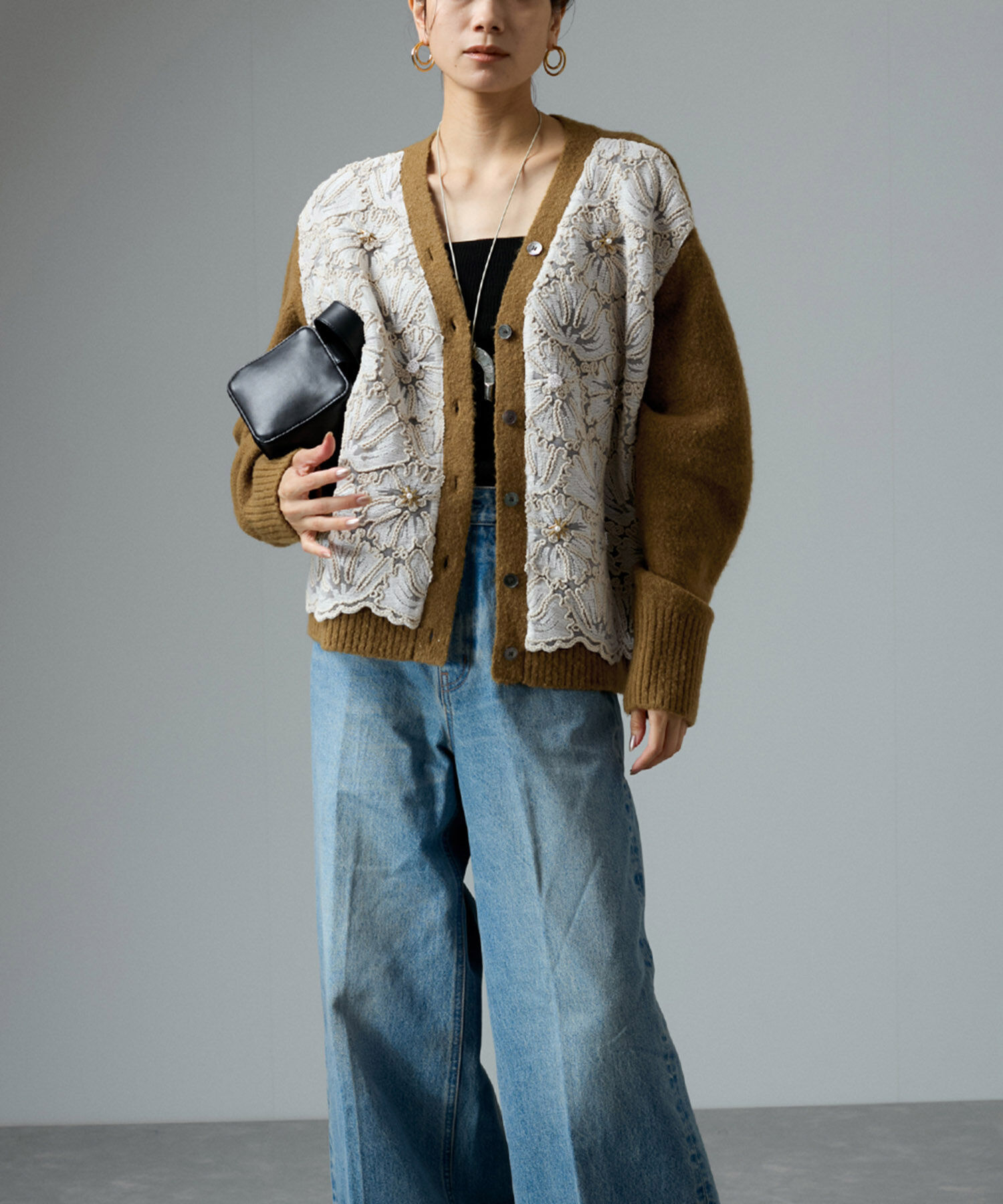 SALON adam et rope'「ヤクウールフラワーレースストラータカーディガン」|カーディガン|