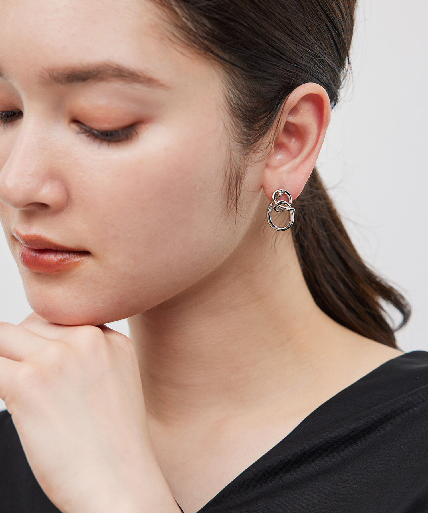 ROPE「【雑誌掲載】ラインモチーフアシンメトリーピアス【メディア掲載】」|ピアス|