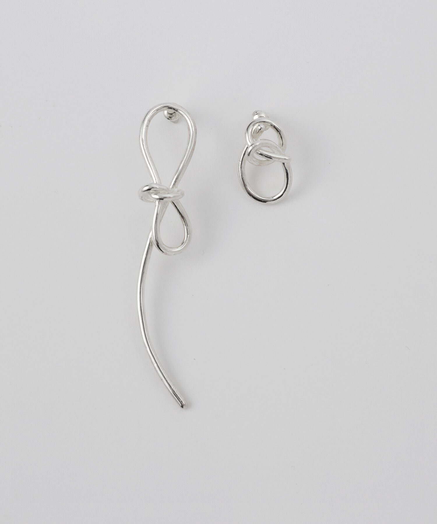 ROPE「【雑誌掲載】ラインモチーフアシンメトリーピアス【メディア掲載】」|ピアス|