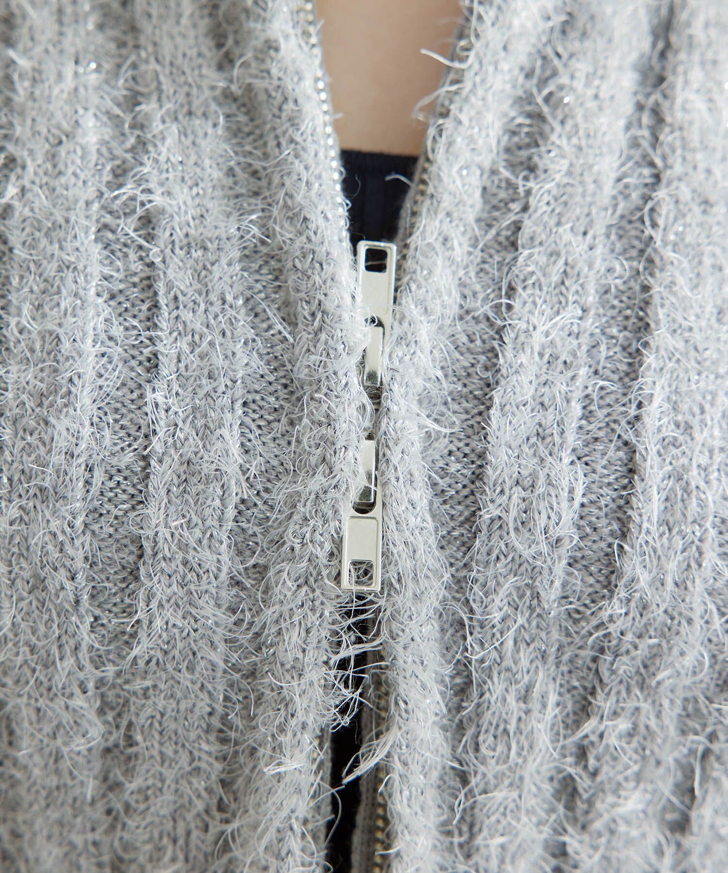 Rope&rsquo;Picnic「【一部店舗限定】ラメフェザー衿付ジップカーディガン」|カーディガン|