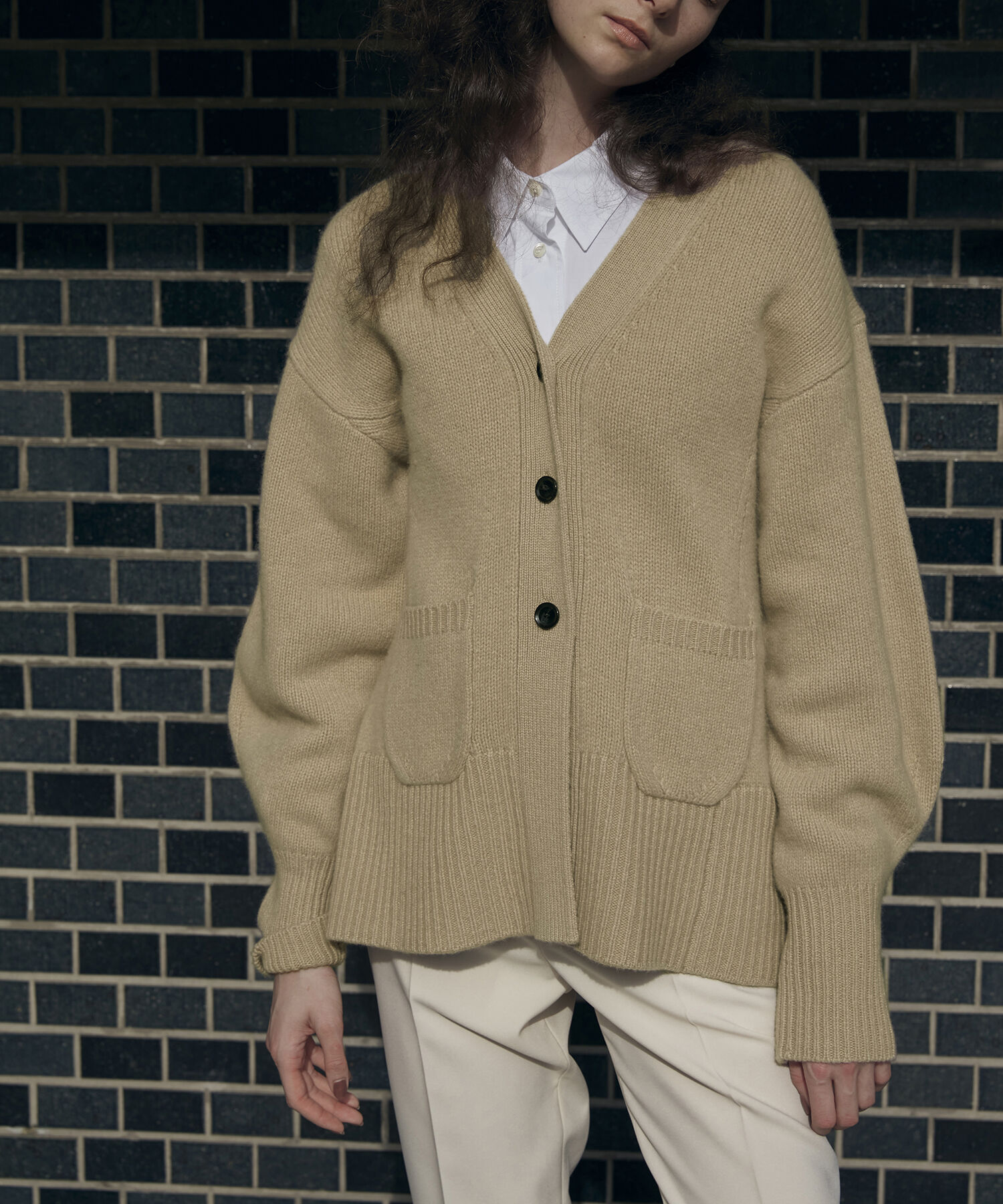 ADAM ET ROPE'「ウールカシミヤシェイプカーディガン」|カーディガン|キャメル(25)