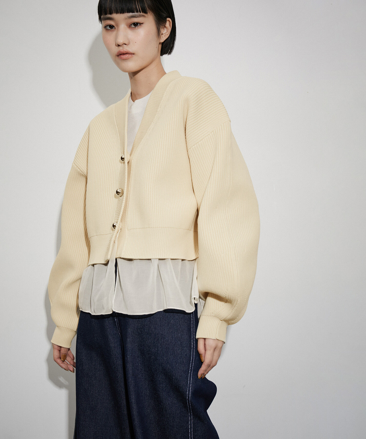 ADAM ET ROPE'「【サステナブル】シアーペプラムカーディガン」|カーディガン|