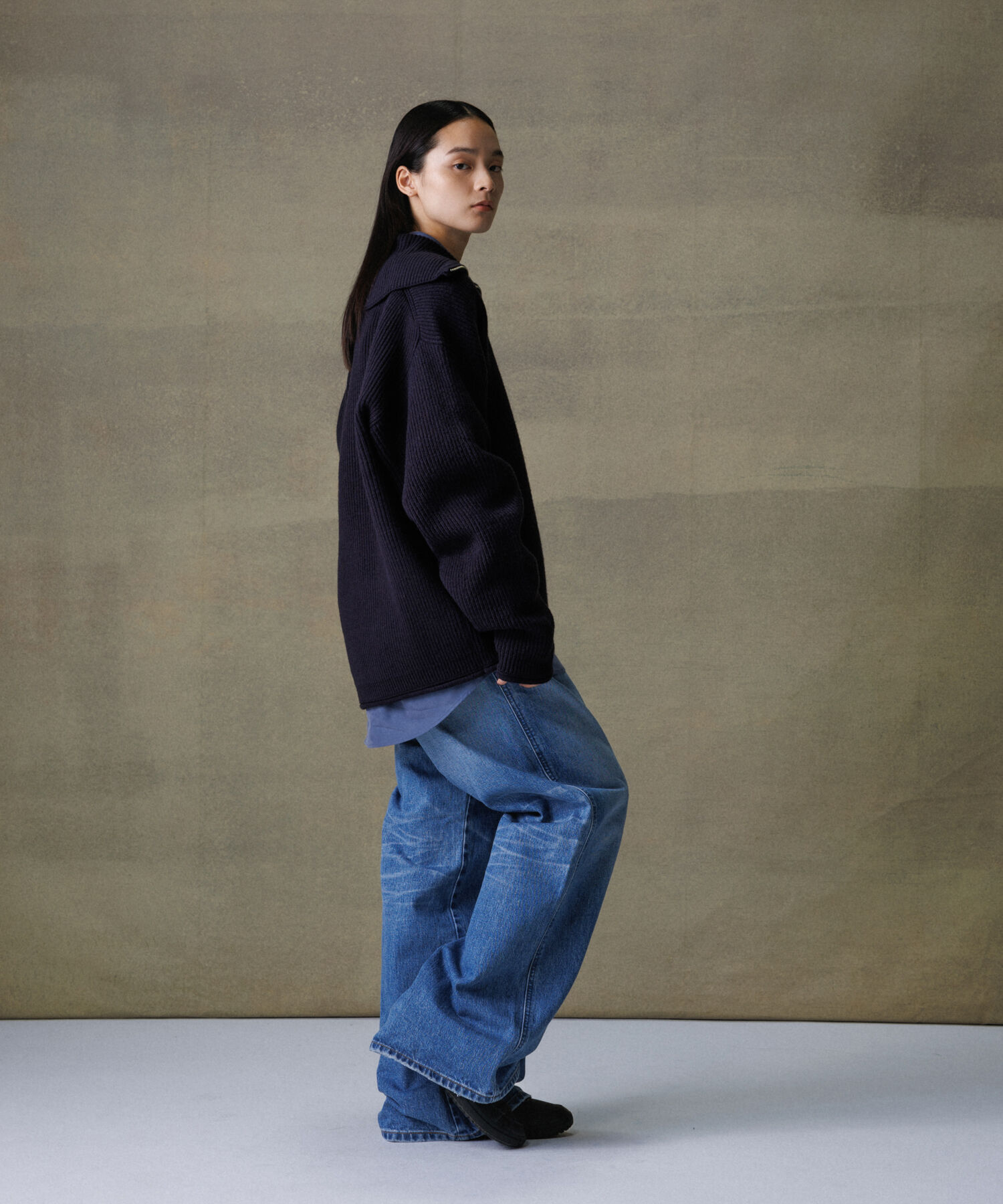 ADAM ET ROPE'「ルーズシルエット ハーフジップ ビッグカラー ニット プルオーバー / ユニセックス」|ニット・セーター|