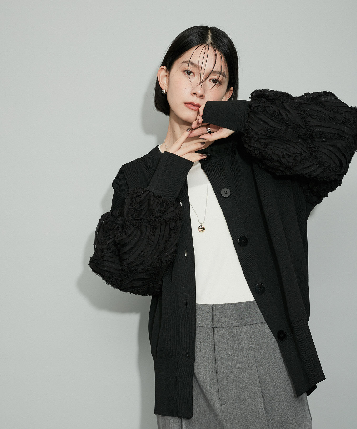 ADAM ET ROPE'「【WEB限定・洗える】柄チュールクルーネックミドルカーディガン」|カーディガン|