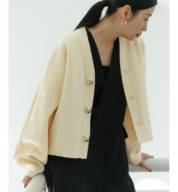 ADAM ET ROPE'「【WEB限定】・【サステナブル】セレクトネックBIG釦カーディガン」|カーディガン|生成メイン