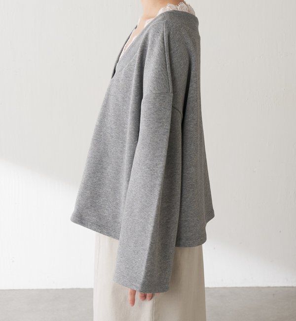  「【上品見え/小顔効果】レース付Vスウェット」|Tシャツ・カットソー|