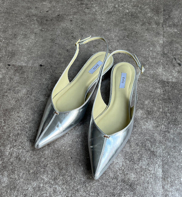  「【WEB限定】ソフトカットバックストラップパンプス」|パンプス|