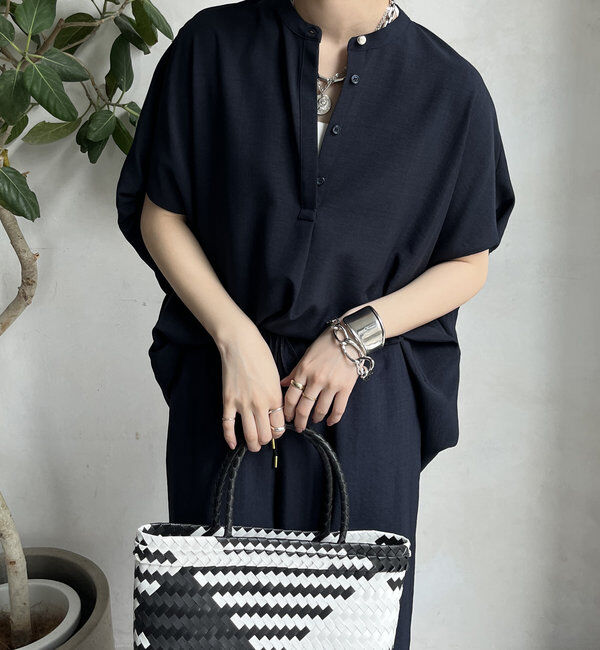  「【WEB限定】タンブラーブッチャー袖ギャザーシャツ」|シャツ・ブラウス|