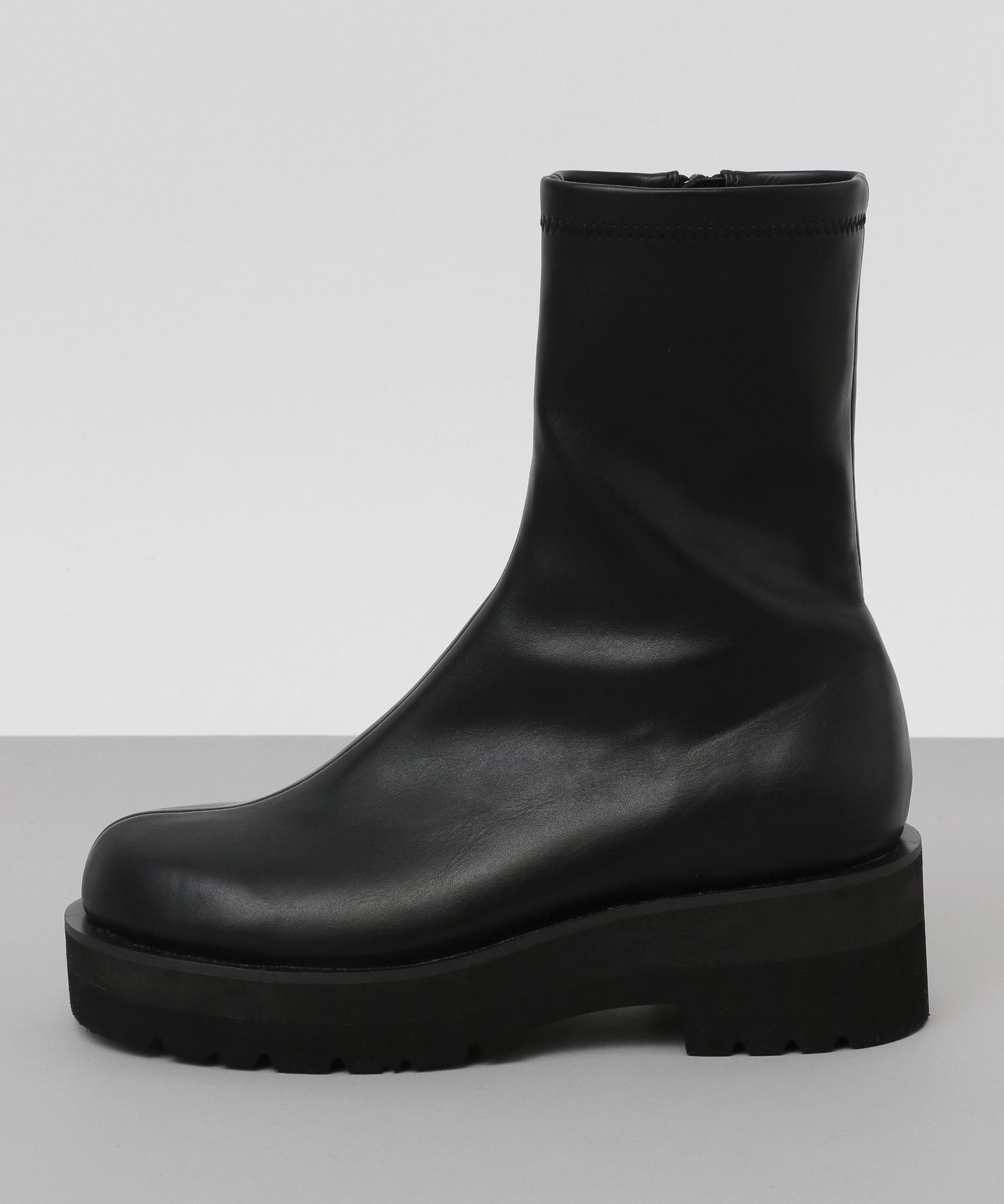 A part by 「【晴雨兼用】ストレッチショートブーツ」|ショートブーツ|