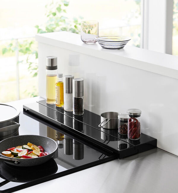 collex「【tower/タワー】奥行伸縮排気口カバー60cmコンロ用」|食器・キッチングッズ|ブラック