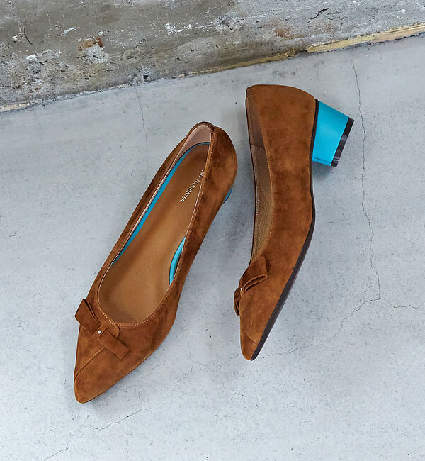 AU BANNISTER「リボンモチーフローヒールパンプス」|パンプス|ブラウン