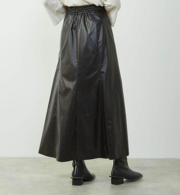 SOFFITTO「エナメルフェイクレザーパネルスカート」|スカート|